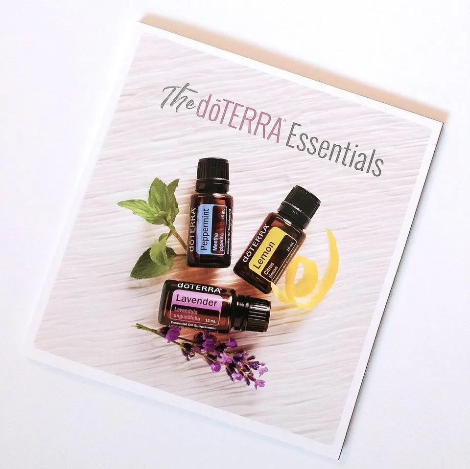 Livro sobre os Óleos Essenciais dōTERRA