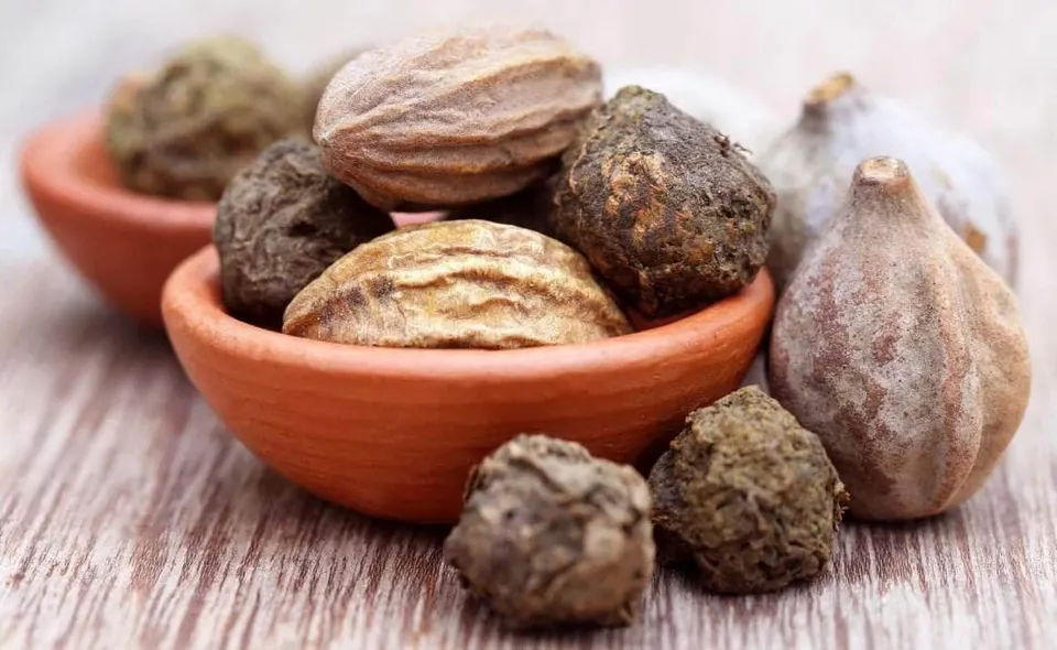 Triphala biológica em pó (Churna)